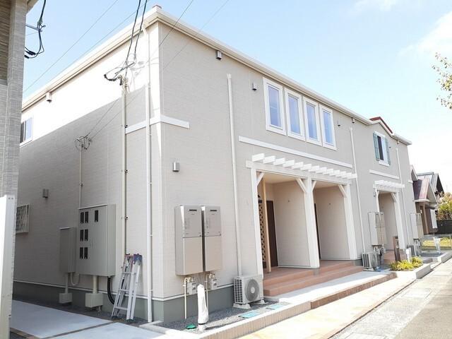 光駅よりバス14分 築3年11ヶ月 2階建の賃貸物件