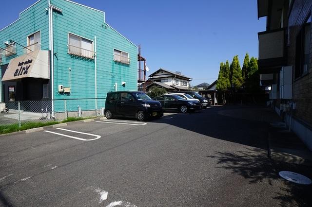 アムール美里（102） 駐車場