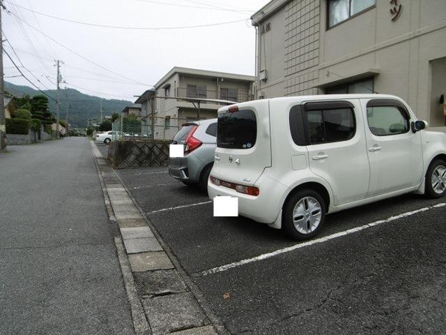 藤ノ木ハイツ　A棟（202） 駐車場