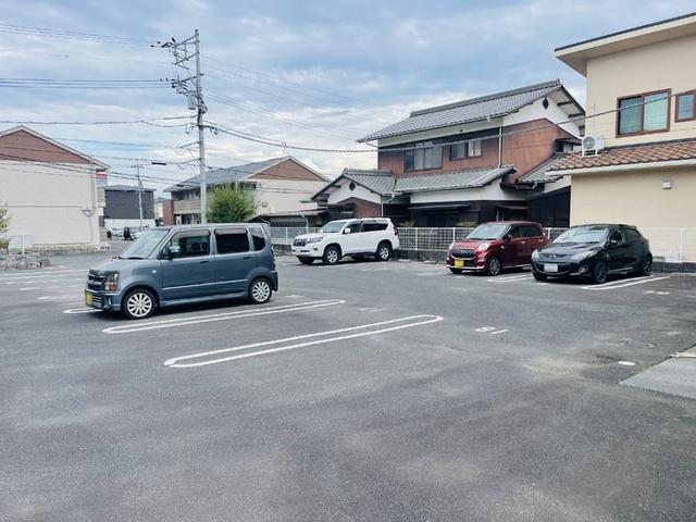 レセンテ松村　A棟（A203） 駐車場