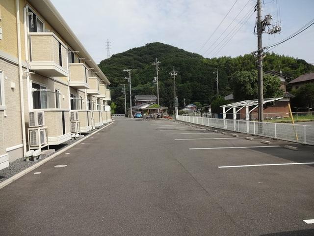 セジュール京（106） 駐車場