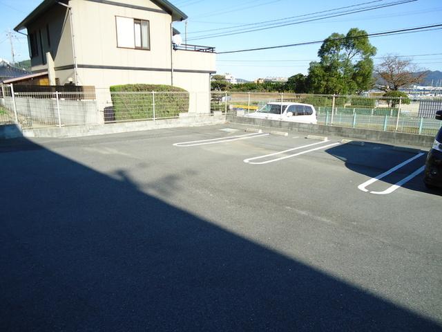 ベイサイド　テラス　A棟（202） 駐車場