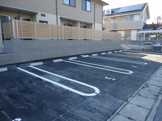 ヴィラ　チェリベ（203） 駐車場