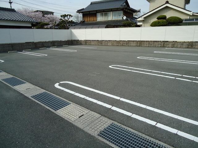 スターパレス下松　ヘラクレス館（201） 駐車場