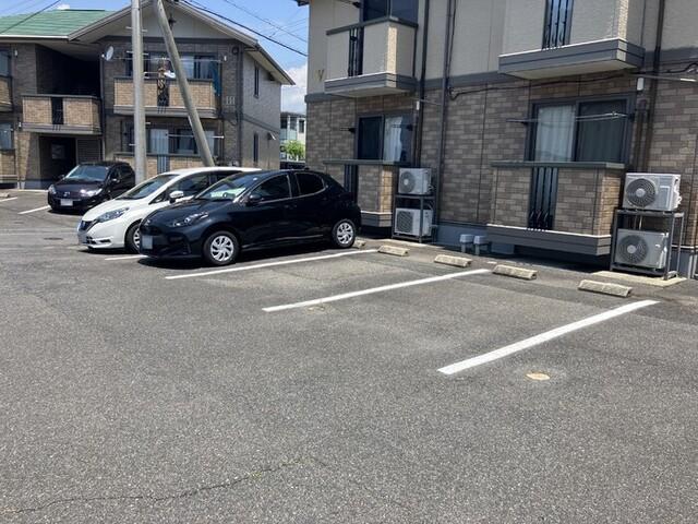 サンメゾン河村　Ⅴ棟（202） 駐車場