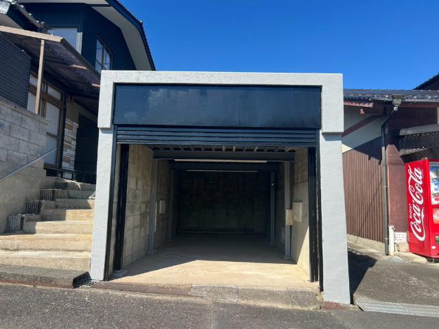 呼坂戸建て 駐車場