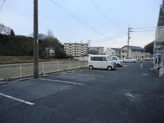 サンライズ富士　C棟（101） 駐車場