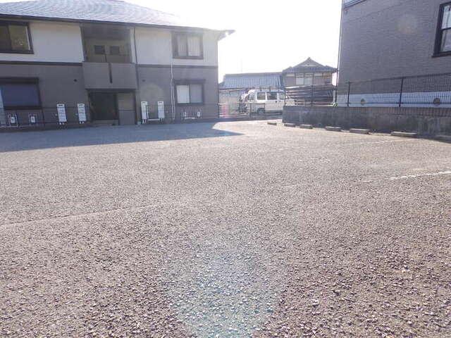 スプランドゥール　B棟（202） 駐車場