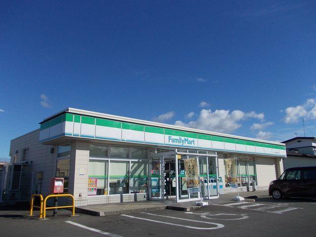 ファミリーマート：750m