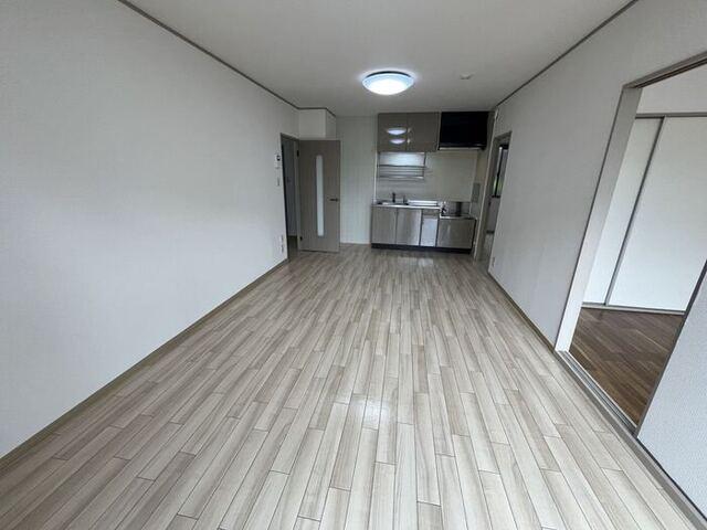 シャトレー･ワタナベ（102） 部屋画像