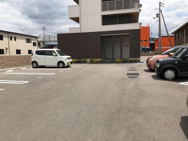 アルチェヴィータ（301） 駐車場