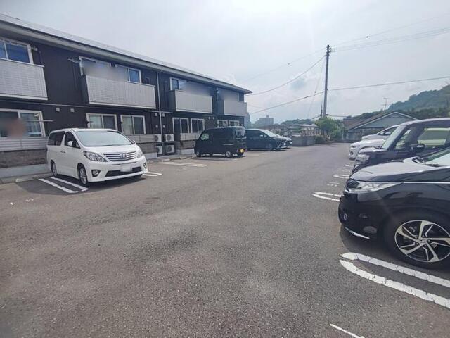 モダンセジュール　K（K102） 駐車場