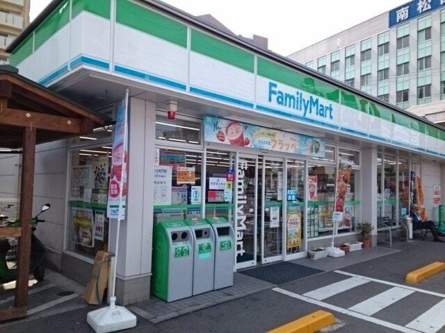 ファミリーマート朝生田１店様：450m