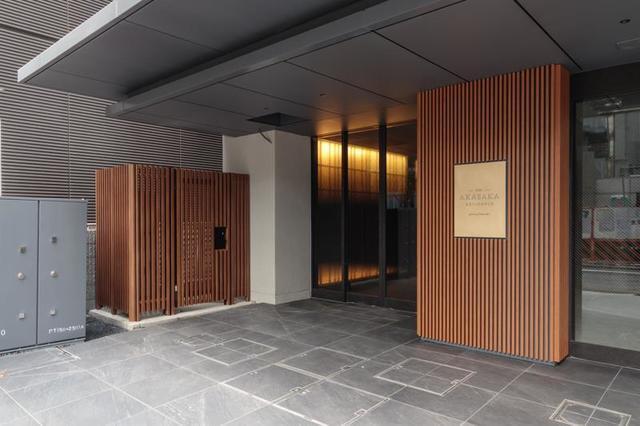 ＴＨＥ　ＡＫＡＳＡＫＡ　ＲＥＳＩＤＥＮＣＥ　Ｓ．Ｏ．Ａ．　−ｓｐｉｒｉ（1001） エントランス