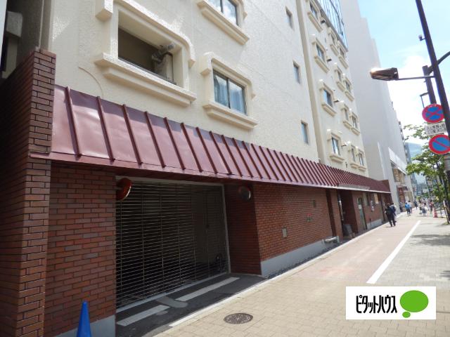 白金台グロリアハイツ エントランス