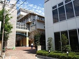高校