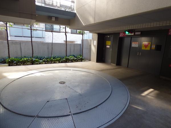 グランドメゾン目黒南 駐車場