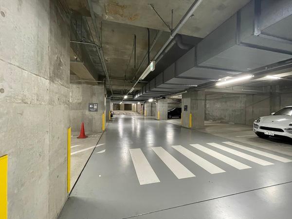 白金タワー 駐車場
