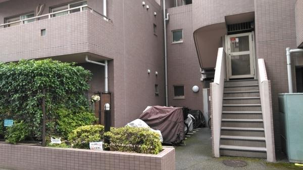 アルカンシェール白金 駐車場