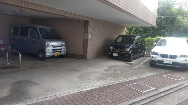 朝日サテライト目黒台 駐車場