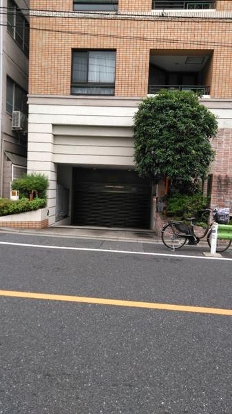 パロス白金 駐車場