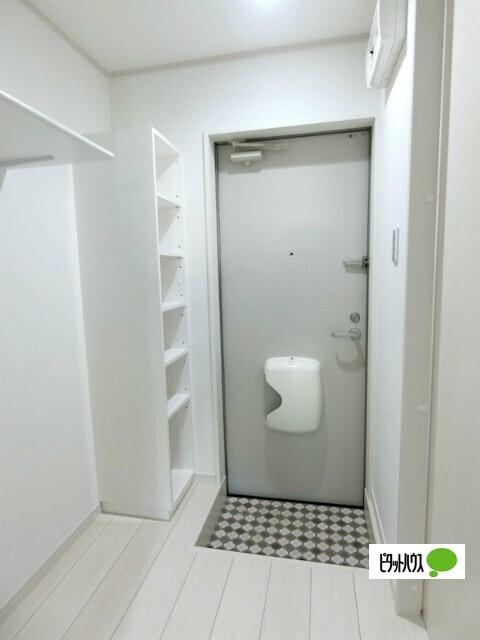 横浜市南区清水ケ丘アパート 玄関