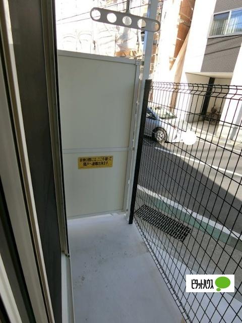 横浜市港南区大久保アパート バルコニー