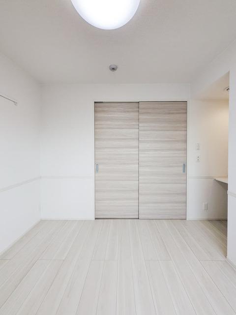 D Paina Egawa Ⅰ（302） 玄関