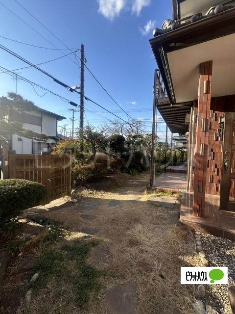 日限山三貸戸建 庭
