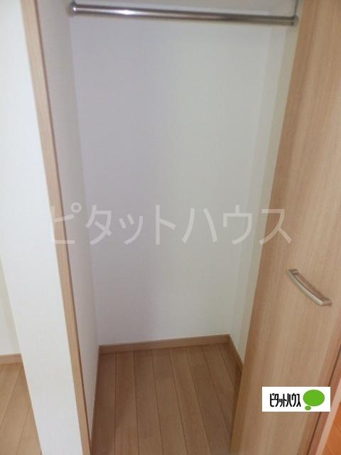 横浜市南区永田東アパート 収納