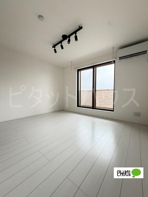 α parks hills 部屋画像