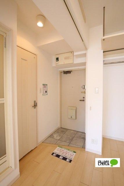 スカイコート横浜日ノ出町 玄関