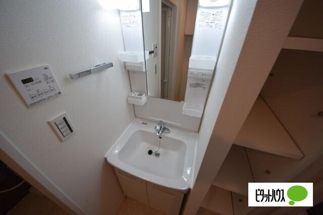 SHOKEN Residence横浜伊勢佐木町 洗面