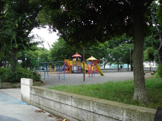 公園：232m