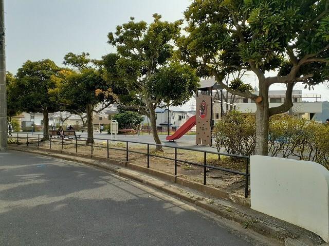 戸塚南第一公園：700m
