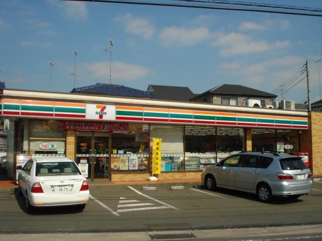 セブンイレブン：970m