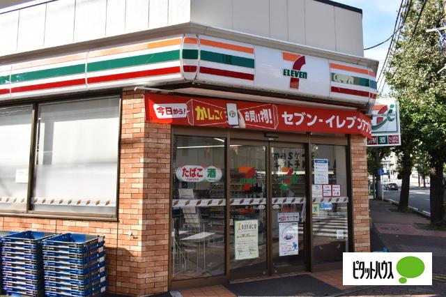 セブンイレブン横浜南吉田町4丁目店：247m