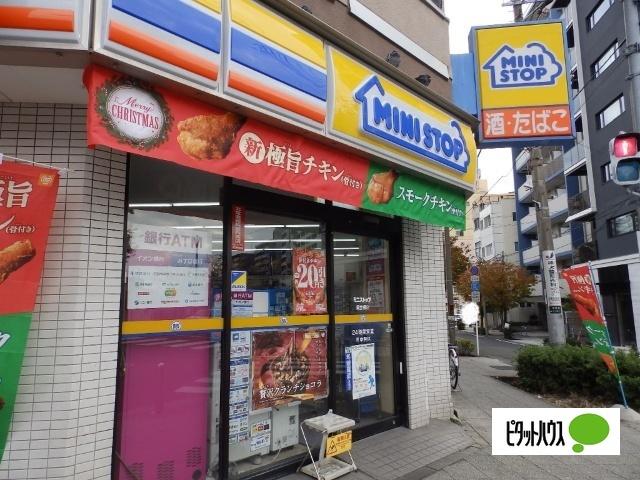 ミニストップ黄金橋店：106m