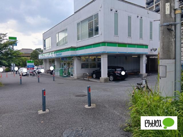 ファミリーマート横浜本牧店：880m