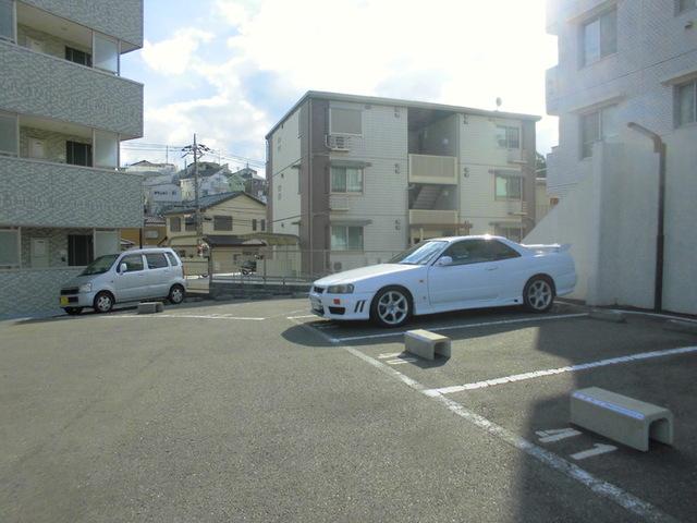 GLOIRE　MANSION（107） 駐車場