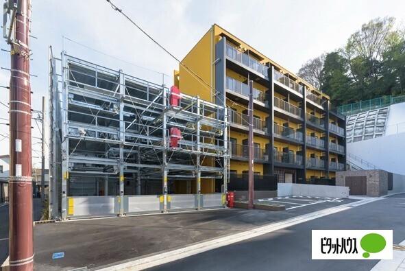 横浜市中区新山下マンション 駐車場