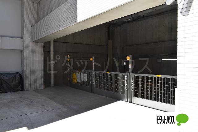 リヴシティ横濱新川町弐番館 駐車場