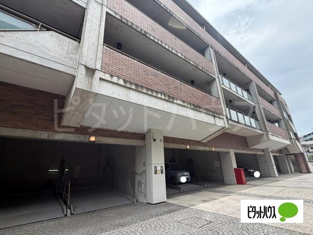 N-flats横浜大岡 駐車場