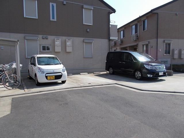 ロイヤルクレスト　Ⅲ（202） 駐車場