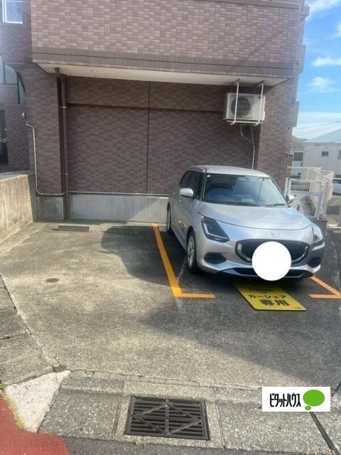 アークハイツ上永谷 駐車場