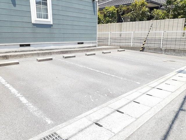 レジデンス夢前（102） 駐車場