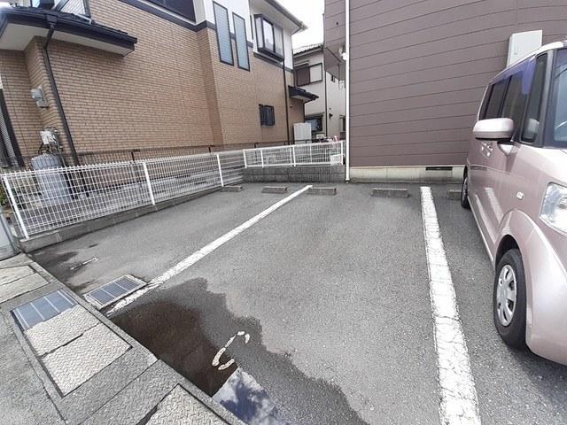東フラワー（103） 駐車場