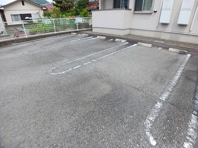 プラシード和　上郡Ｂ（203） 駐車場