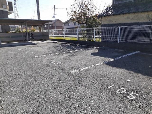 グリーンハイツ三木（103） 駐車場