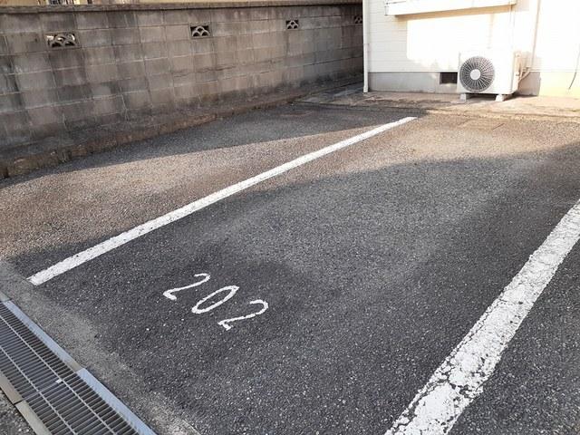 ヴェルディール（202） 駐車場